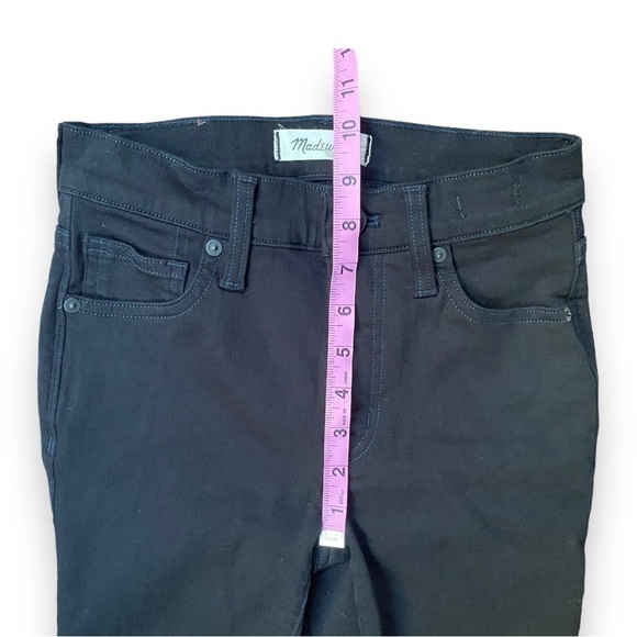 MADEWELL 9" Mid-Rise Skinny Jeans in ISKO Stay Black | Size 24 - Picture 11 of 16